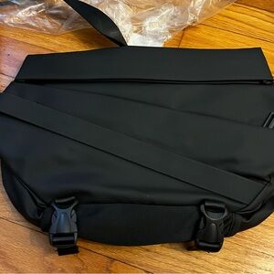 Obsidian Sling Bag - Brand New